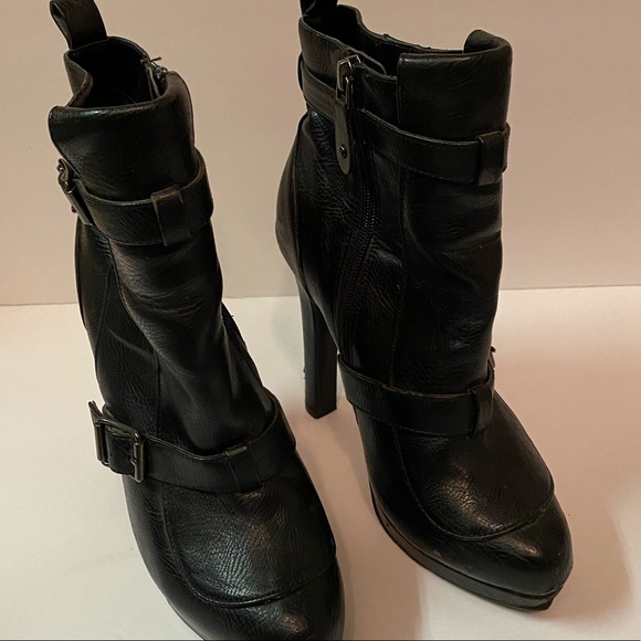 SIMPLY VERA VERA WANG ANKLE PLATFORM BOOTIE - Picture 5 of 8